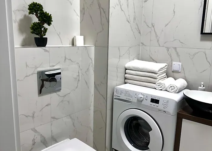 A106 By Real Apartmán Varšava